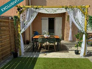 Maison Mitoyenne avec Un Extérieure