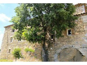 Nord Uzès Mas de village rénové de 300m2 env. Sur 1247m2 de terrain