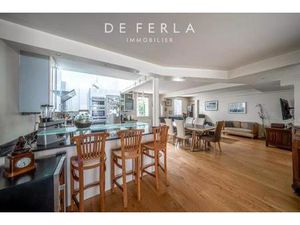 Paris XIXème - Maison de ville 162m² avec terrasse et parking