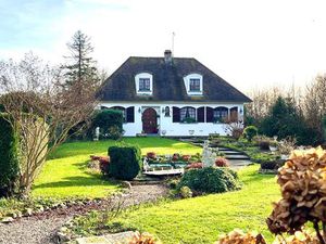 Maison : 6 pièce(s) 120 m² + Autre surface 198m² et Jardin