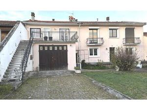 ENSEMBLE DE DEUX MAISONS MITOYENNES