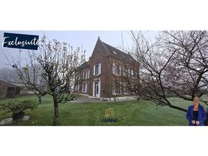 Demeure bourgeoise  12 pièces de 283 m².