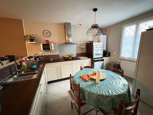 Grande Maison Familiale avec Séjour Cheminée et 5 Chambres