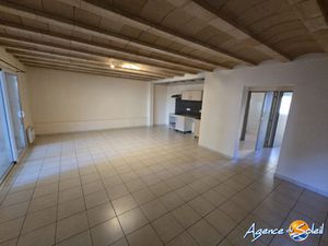 Agréable T3 dans une cour d'un domaine viticole