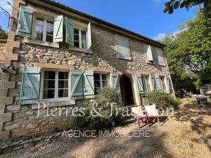 Jolie maison à louer à Murs de 130 m² habitables avec garage sur 5 000 m² de terrain arbor