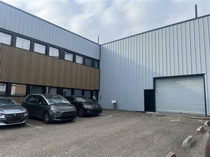 Location local d'activités VILLENEUVE LA GARENNE 1 834 m²