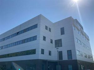 Location bureau LE HAILLAN 1 048 m²