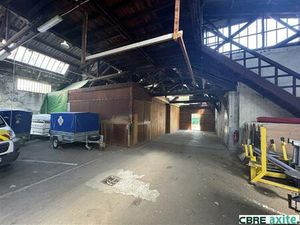 Vente local d'activités LE PONT-DE-CLAIX 666 m²