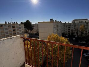 Location Appartement 4 pièces 69m² MONTPELLIER 34070