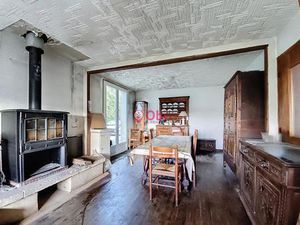 À vendre – Corps de ferme avec 3 hectares de terrain – Plonévez-du-Faou