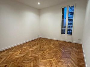 Location appartement 1 pièce 29 m² à Nice (06100)