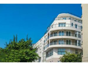 Location appartement 3 pièces 58 m² à Antibes (06600)