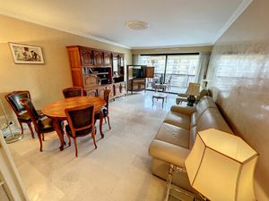 Location appartement 3 pièces 86 m² à Cannes (06400)