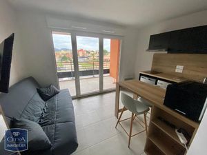 Appartement à louer 1 pièce 18.2 m² - Hyères (83) - 590€