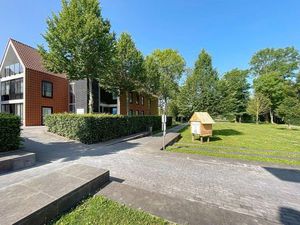 Lichtrijk gelijkvloers appartement in hartje Oostnieuwkerke