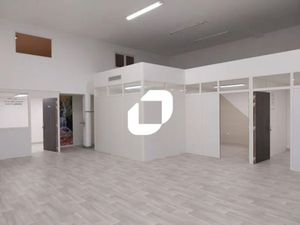 Grand local commercial avec vitrine et parking