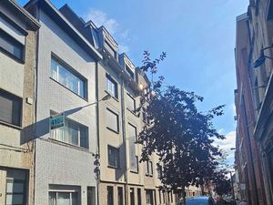 Huis met 5 slaapkamers in hartje Stad!