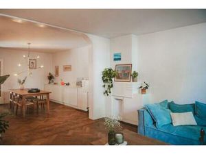 Gelijkvloers appartement te koop in Berchem