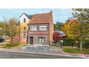 Charmante halfopen bebouwing met mooi perceel van ca 10are!