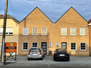 Instapklare rijwoning op centrale ligging