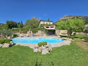 Vente maison 7 pièces 180 m² Saint-Jeannet (06640)