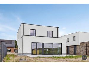 Hoogwaardig afgewerkte BEN nieuwbouw villa met open zicht