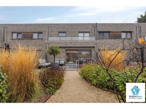 Nieuwbouw te Mechelen-Zuid met 3 slp  dubbele garage en tuin