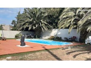 Maison avec chambre d'hôtes et piscine