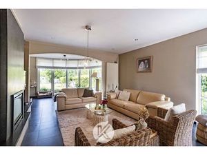 Tijdloze  elegante villa op ruim perceel