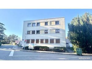 Immeuble 12 pièces 570 m²