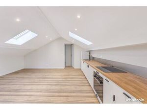 Appartement T2 sous combles   charmant et atypique - particulier à particulier