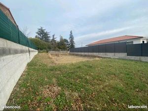 Terrain constructible Pérignat-Lès-Sarliève