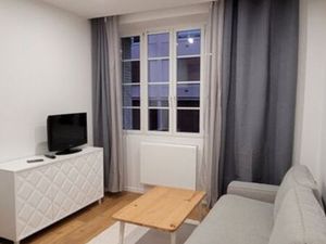 Loue T2 meublé quartier République Clémenceau avec place de parking