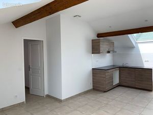 Grand T2 rénové quartier Escaillon TOULON