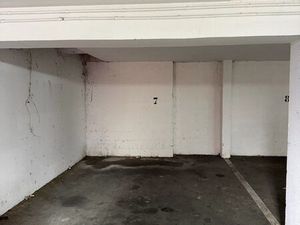 Place de Parking à louer - Paris 11e (métro couronnes)