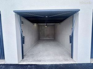 A louer Garage secteur Catalunya
