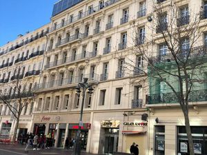 Location Local Professionnel 250m²