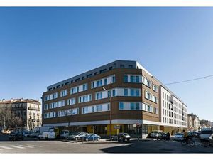 Location Local Professionnel 611m²