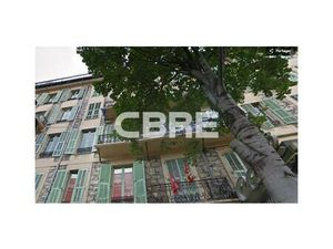 Location Local Professionnel 122m²