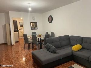 Loue t3 meuble a 880 a la plaine saint paul