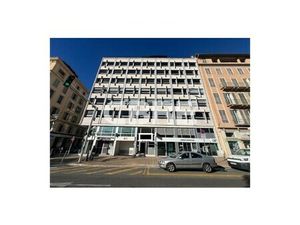 Location Local Professionnel 94m²