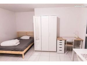 Studio lumineux proche facultés