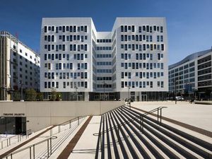 Location Local Professionnel 788m²