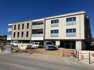 Location Local Professionnel 414m²