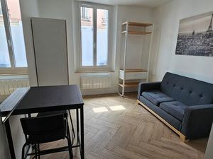 Studio refait à neuf (2024) à Puteaux