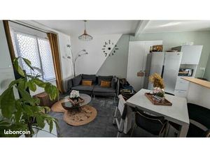 Maison de ville 3 niveaux + garage