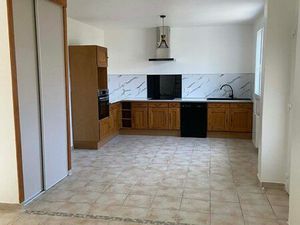 À louer maison avec garage et jardin