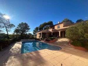 Villa Saint Clément de rivière T7 + Appartement T2