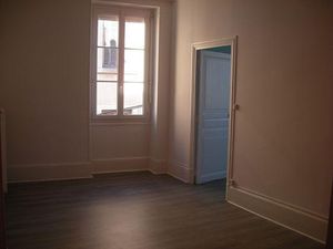 Location Appartement 4 pièces 83m² DIJON 21000