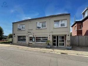 Gebouw gemengd gebruik te koop in Voorde